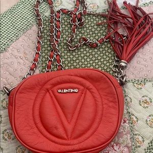 Valentino crossbag!!!!✨😱🔥💥💁🏻‍♀️yas pls!!!!👜